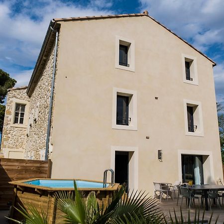 Domaine De Merins, 10 Couchages Avec Piscine, Face A La Riviere, A 4Km De La Plage Fleury  Exterior photo